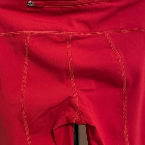 Red Lululemon crop leggings - Picture 1 of 6